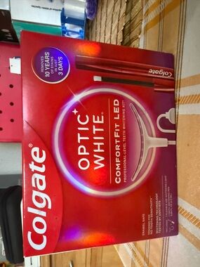 Colgate LED Teeth Whitening Kit